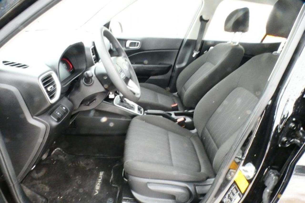2023 Hyundai Venue Essential IVT w/Htd cloth, BUC - Photo #11