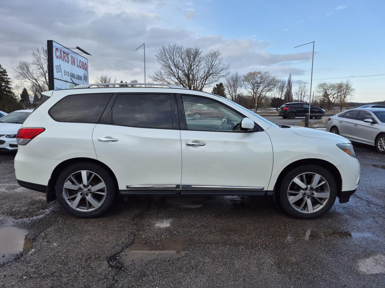 2015 Nissan Pathfinder 4WD Platinum - Certified/No Accidents Photo2