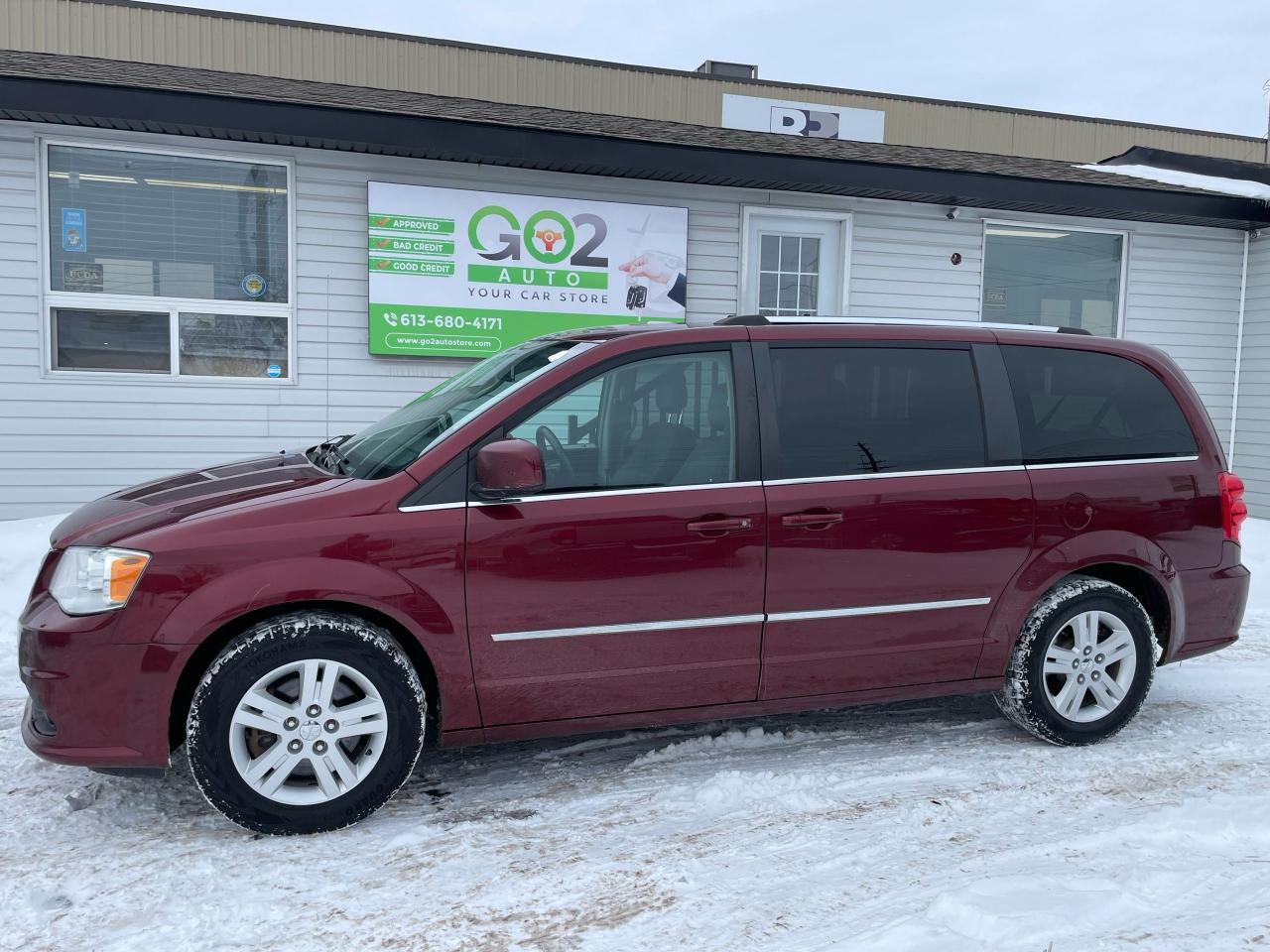 2017 Dodge Grand Caravan Crew Plus - Photo #4