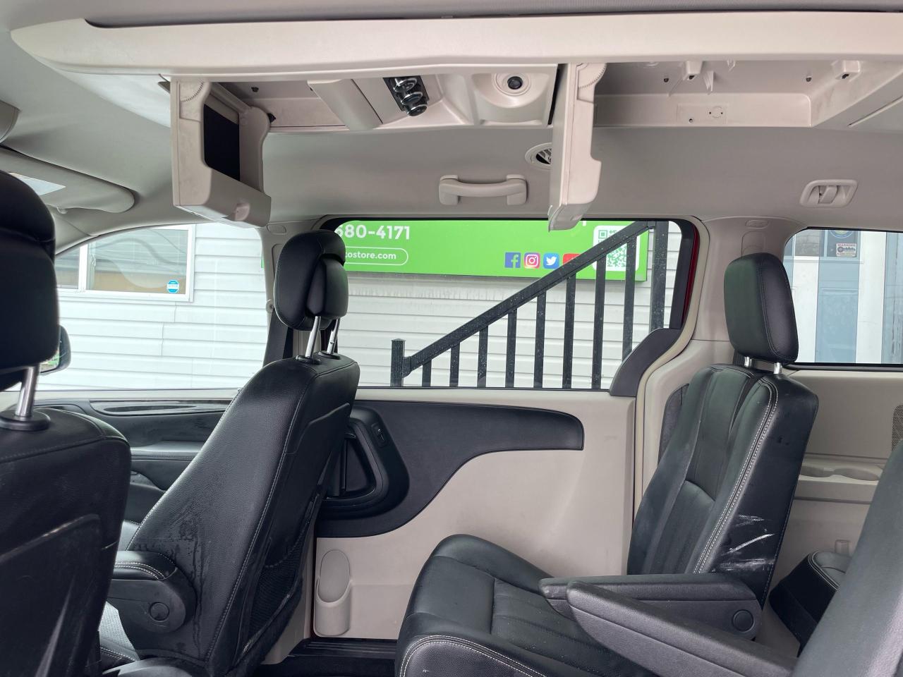 2017 Dodge Grand Caravan Crew Plus - Photo #13