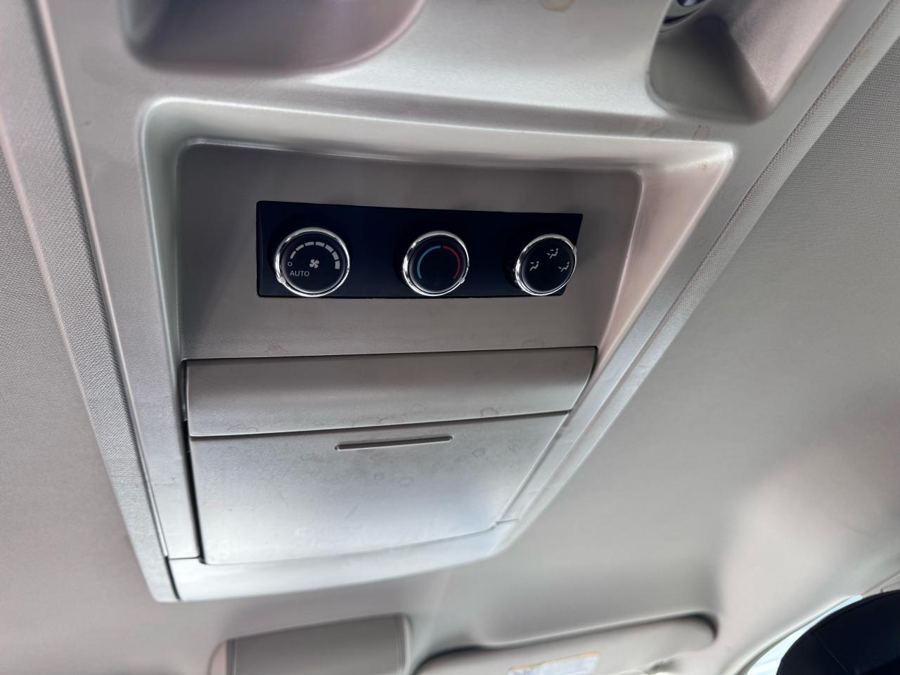 2017 Dodge Grand Caravan Crew Plus - Photo #15