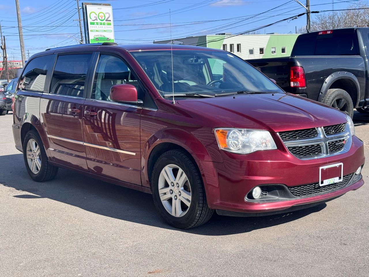 2017 Dodge Grand Caravan Crew Plus - Photo #3