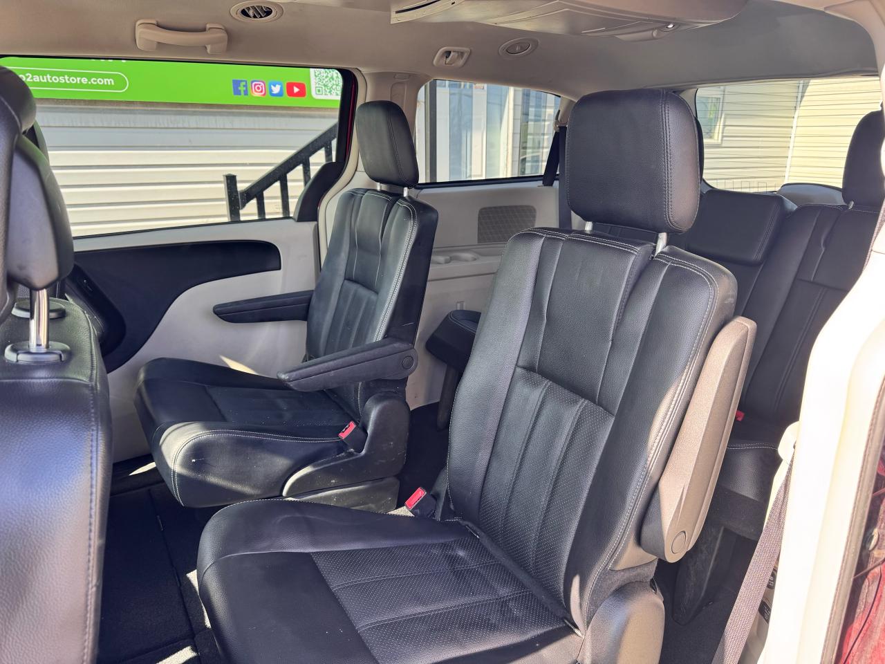 2017 Dodge Grand Caravan Crew Plus - Photo #13