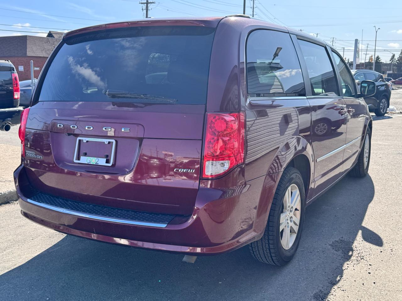 2017 Dodge Grand Caravan Crew Plus - Photo #4
