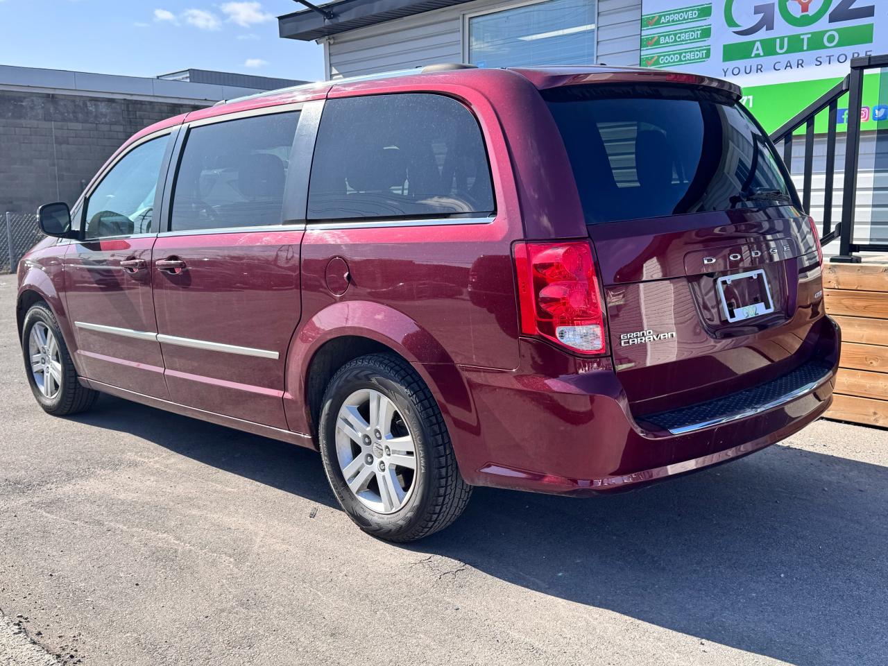 2017 Dodge Grand Caravan Crew Plus - Photo #8