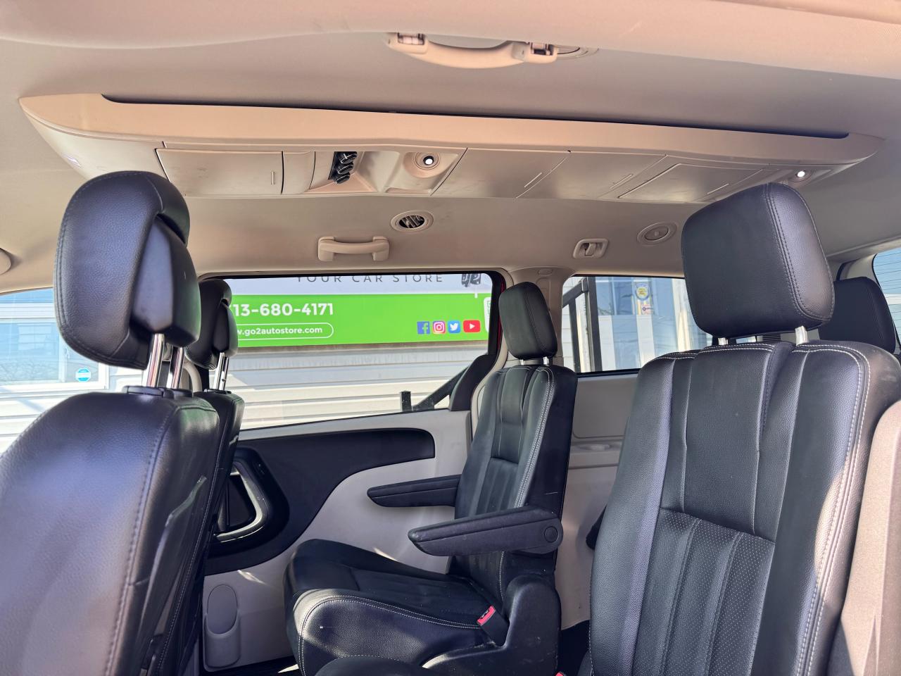 2017 Dodge Grand Caravan Crew Plus - Photo #14