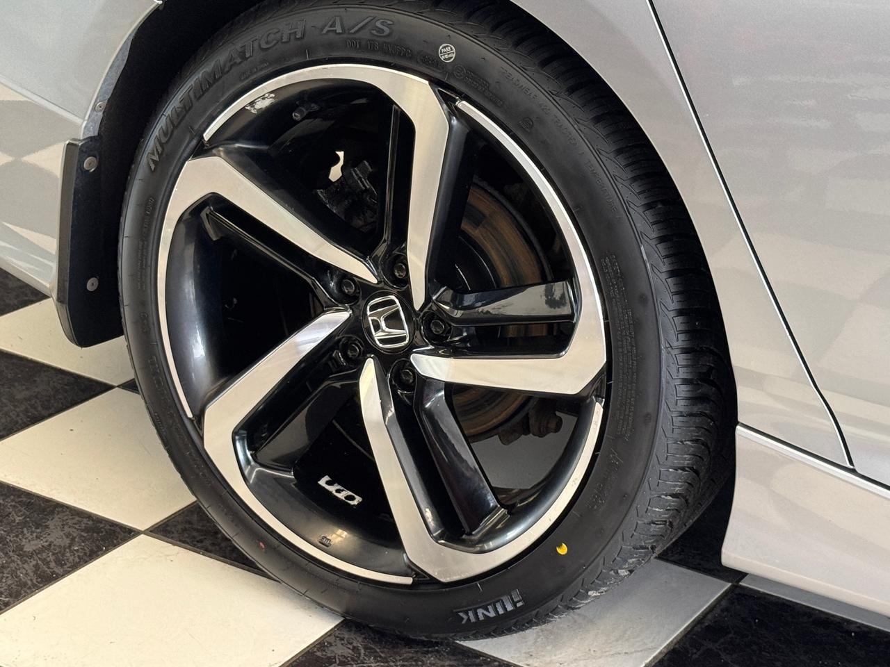 2018 Honda Accord SPORT 1.5T+New Tires+Roof+Lane Keep+CLEAN CARFAX Photo