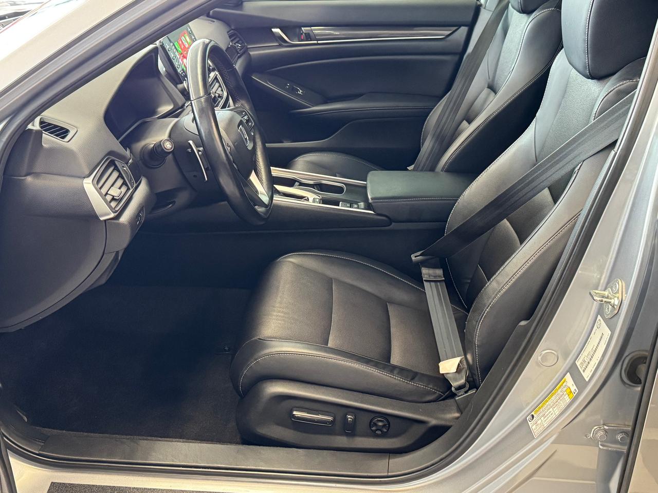 2018 Honda Accord SPORT 1.5T+New Tires+Roof+Lane Keep+CLEAN CARFAX Photo
