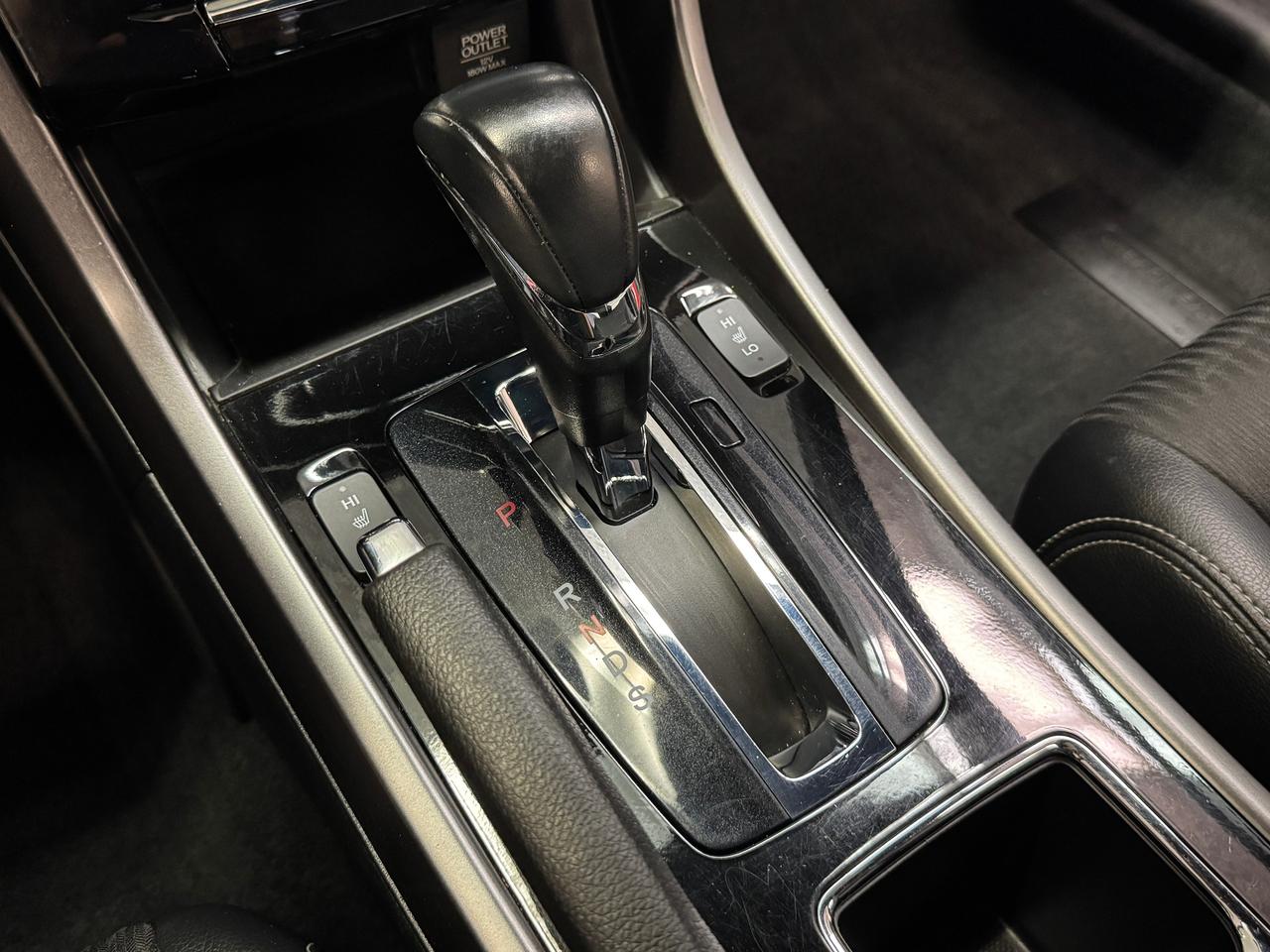 2016 Honda Accord Sport+Leather+Roof+ApplePlay+CLEAN CARFAX Photo