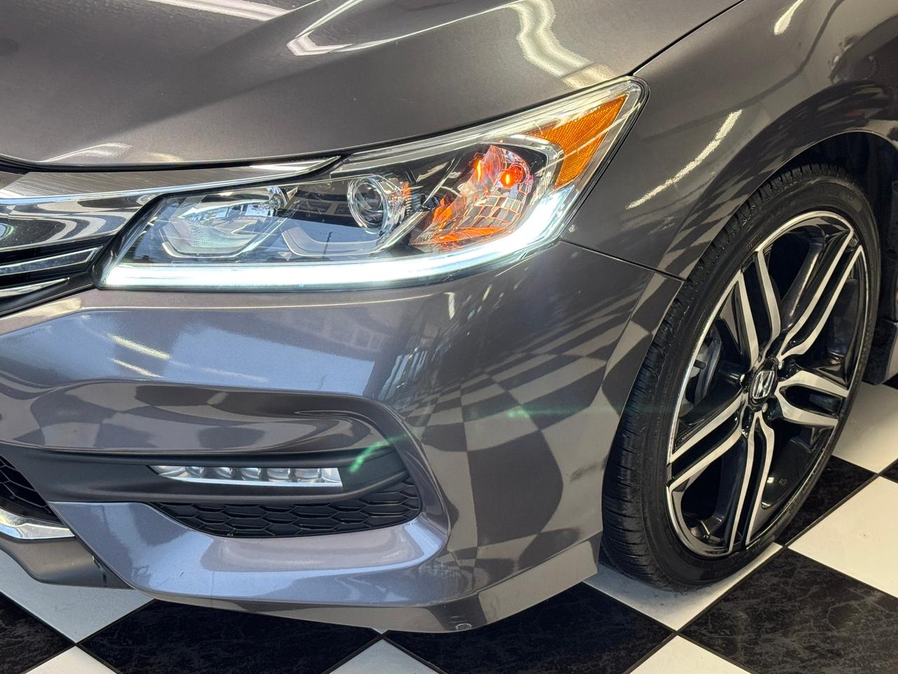 2016 Honda Accord Sport+Leather+Roof+ApplePlay+CLEAN CARFAX Photo