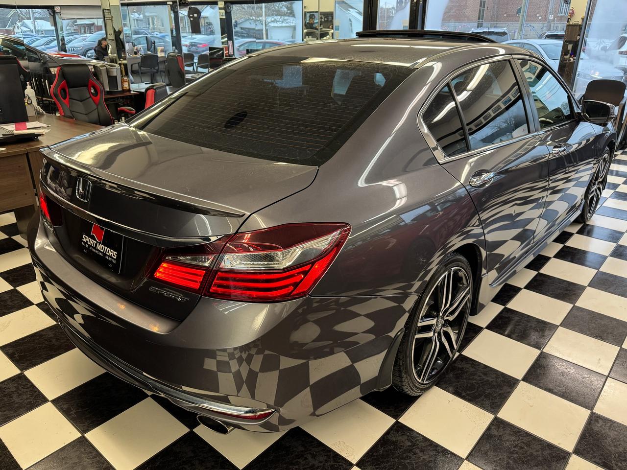2016 Honda Accord Sport+Leather+Roof+ApplePlay+CLEAN CARFAX Photo