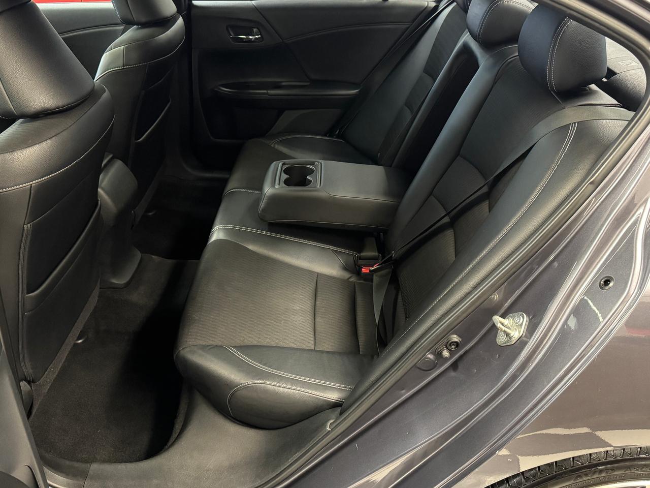 2016 Honda Accord Sport+Leather+Roof+ApplePlay+CLEAN CARFAX Photo