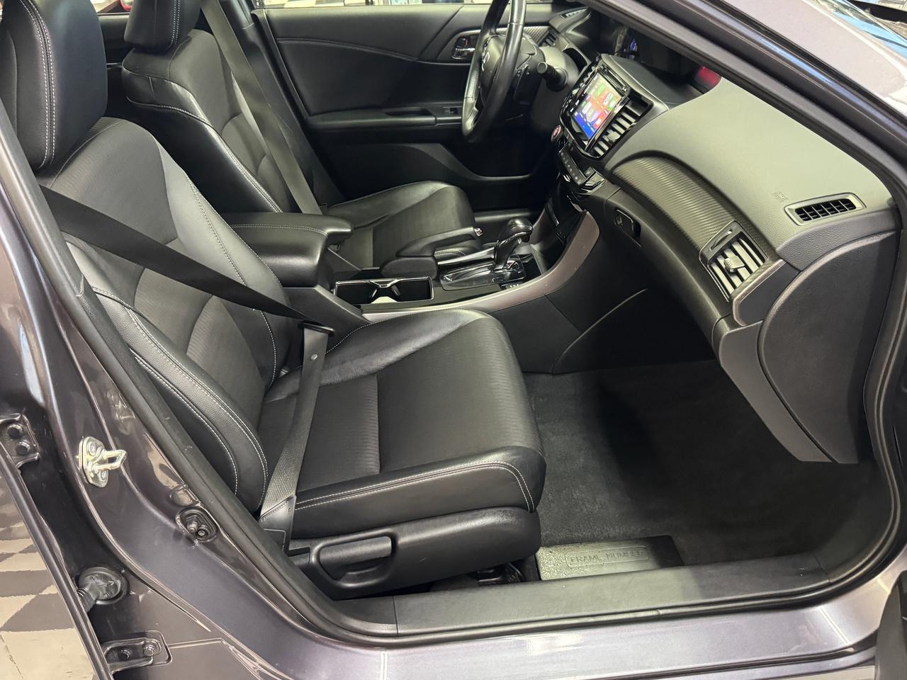 2016 Honda Accord Sport+Leather+Roof+ApplePlay+CLEAN CARFAX Photo
