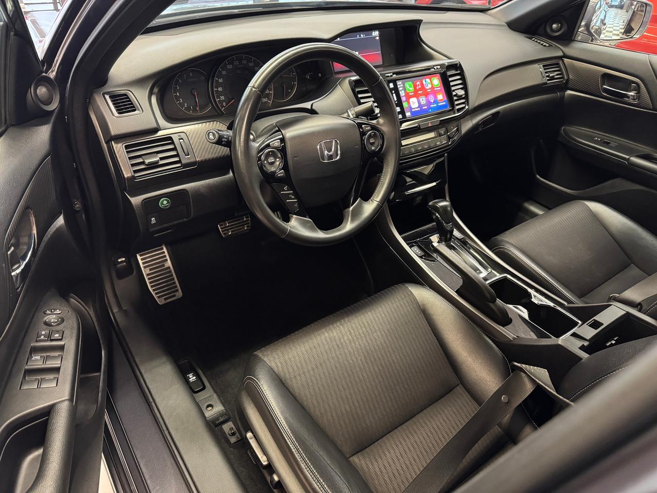 2016 Honda Accord Sport+Leather+Roof+ApplePlay+CLEAN CARFAX Photo