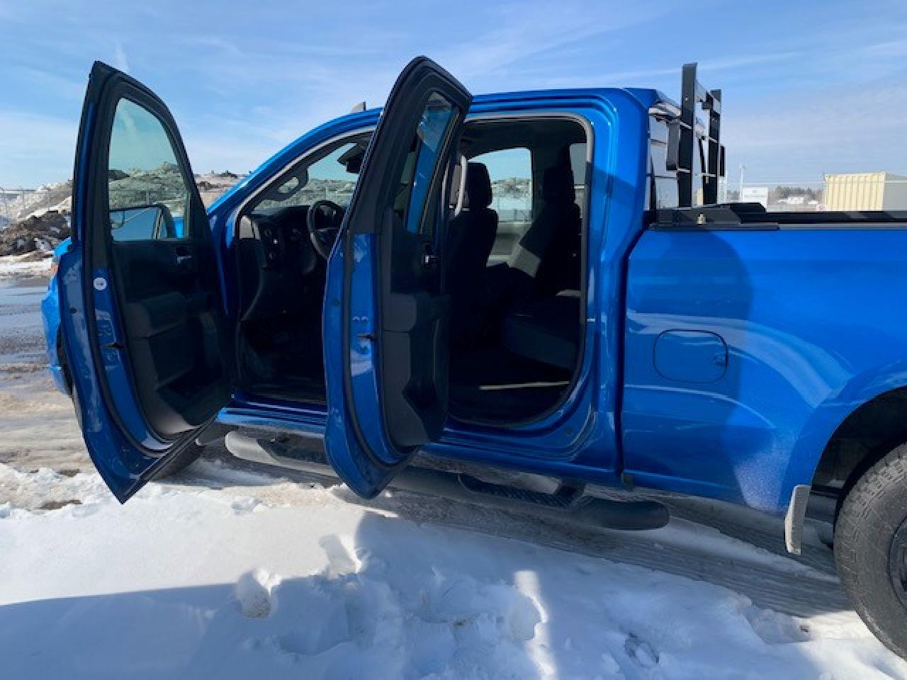 2023 Chevrolet Silverado 1500 4WD Double Cab 147" Custom - Photo #3