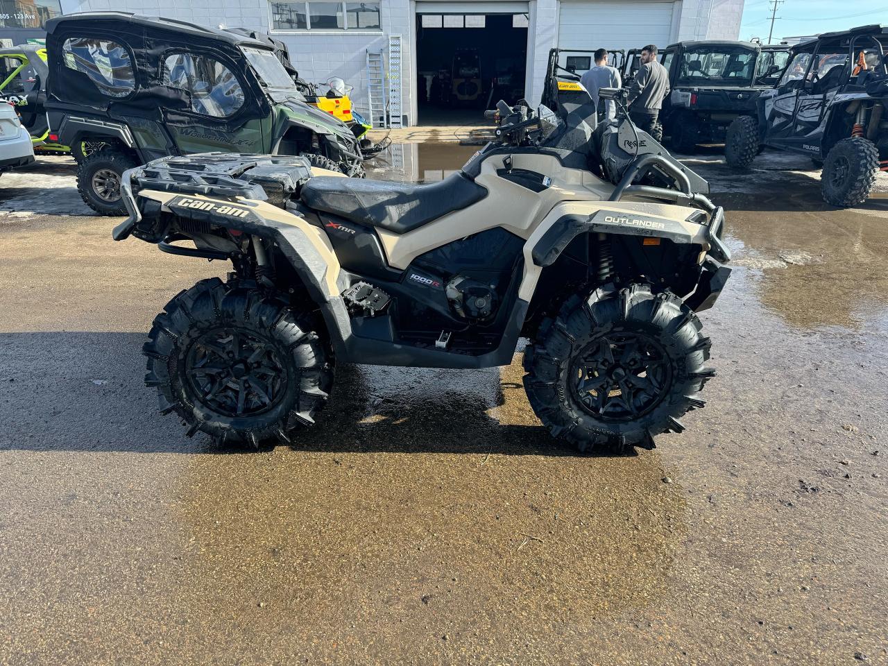 2023 Can-Am Outlander 1000 XMR $115 B/W - Photo #3