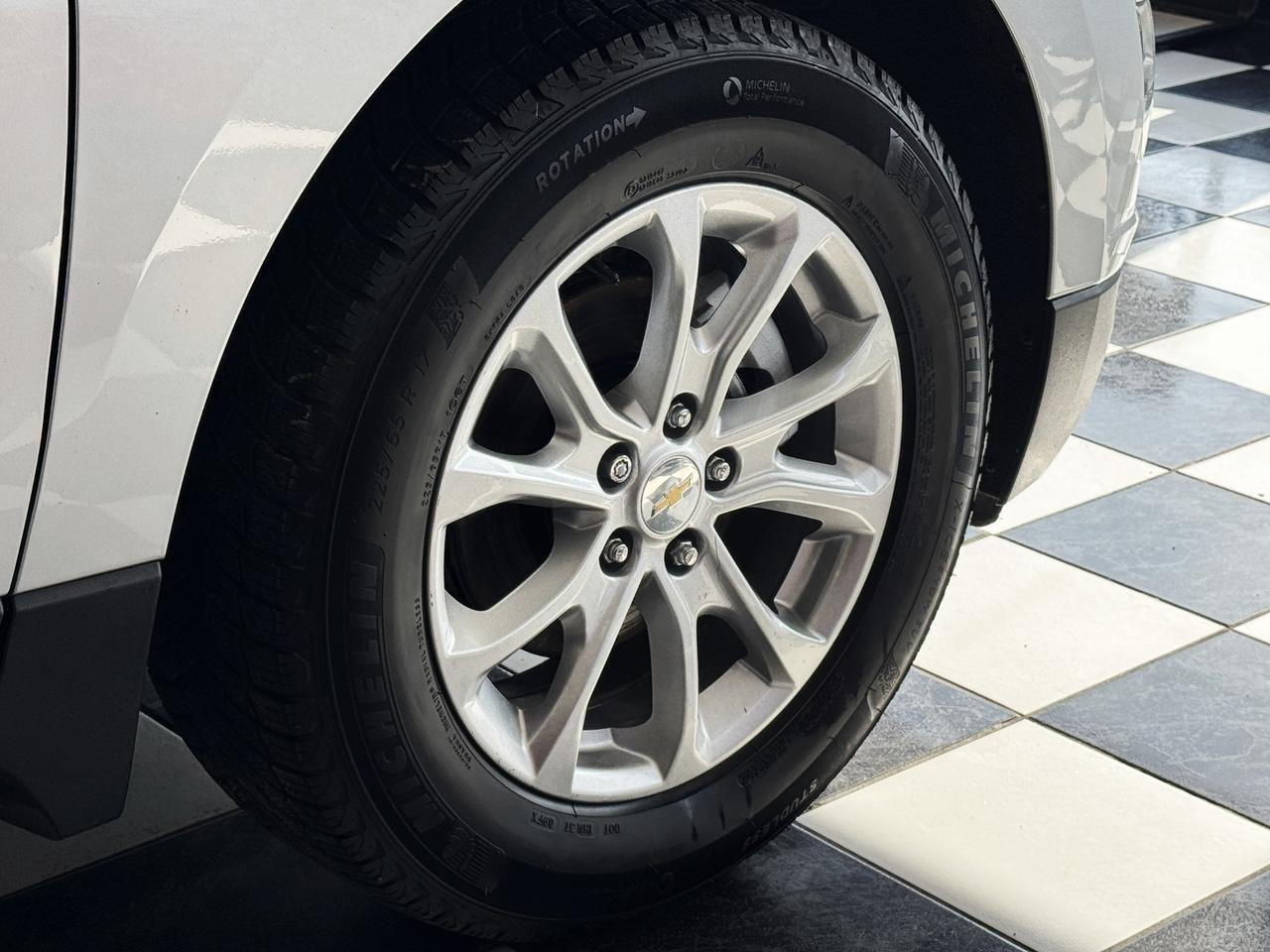 2018 Chevrolet Equinox LT AWD+ApplePlay+Camera+Remote Start+CLEAN CARFAX Photo