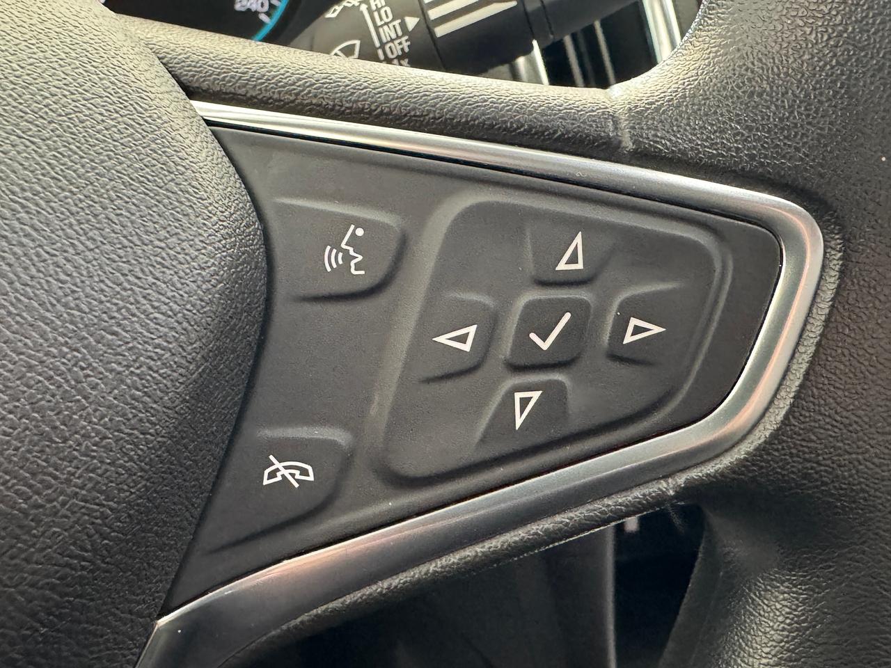 2018 Chevrolet Equinox LT AWD+ApplePlay+Camera+Remote Start+CLEAN CARFAX Photo