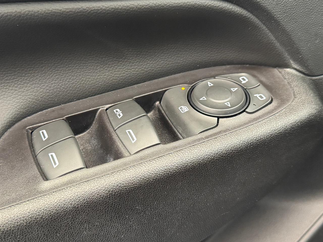 2018 Chevrolet Equinox LT AWD+ApplePlay+Camera+Remote Start+CLEAN CARFAX Photo