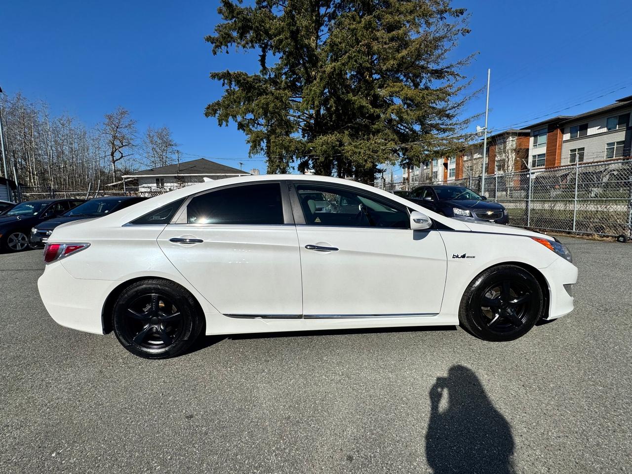 2013 Hyundai Sonata HYBRID FINANCING AVAILABLE Photo4