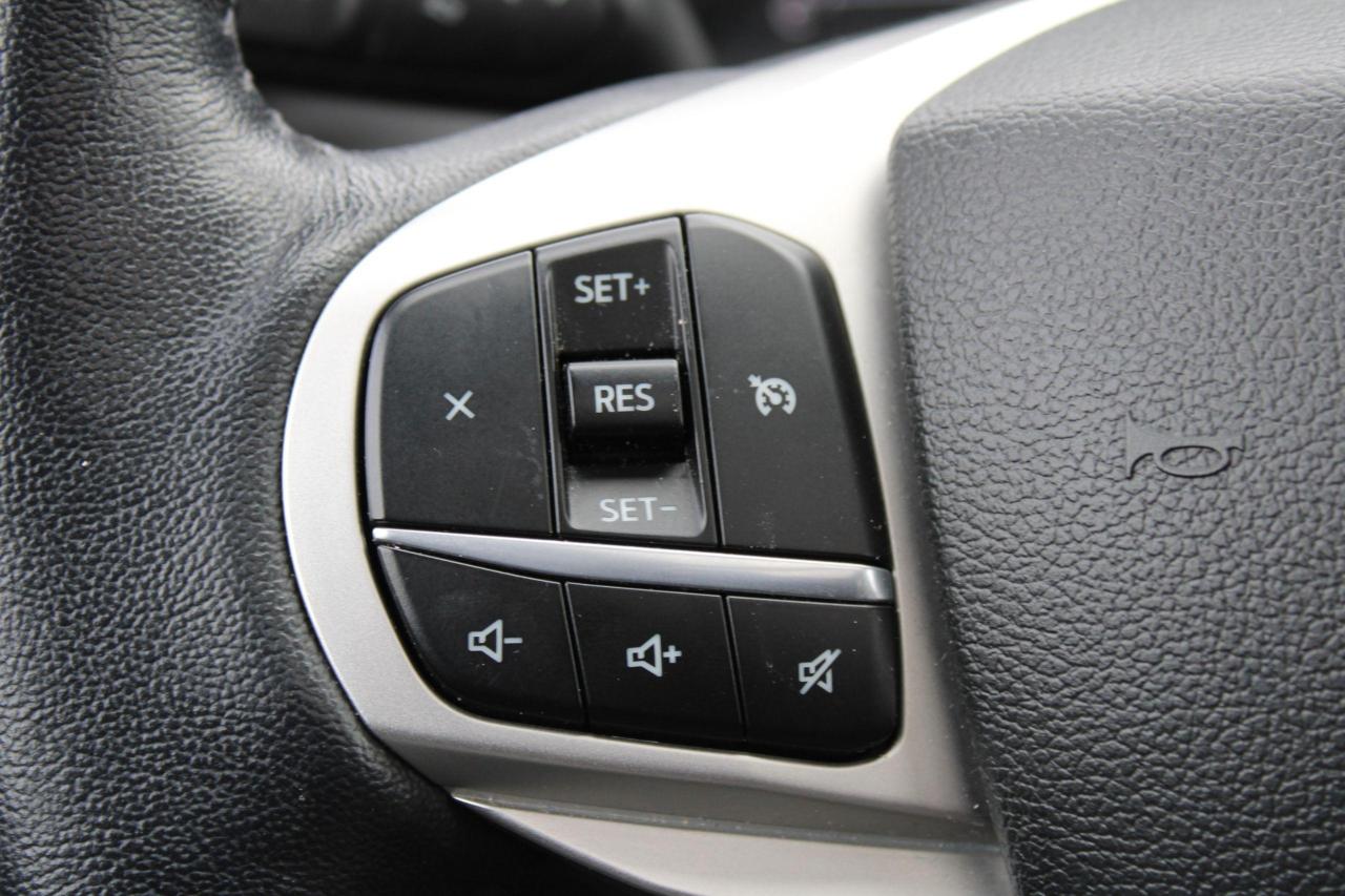 2023 Ford Explorer XLT 4WD - Photo #9