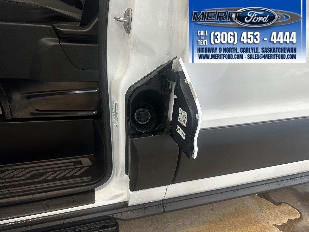 2024 Ford Transit Passenger Wagon XL Photo5