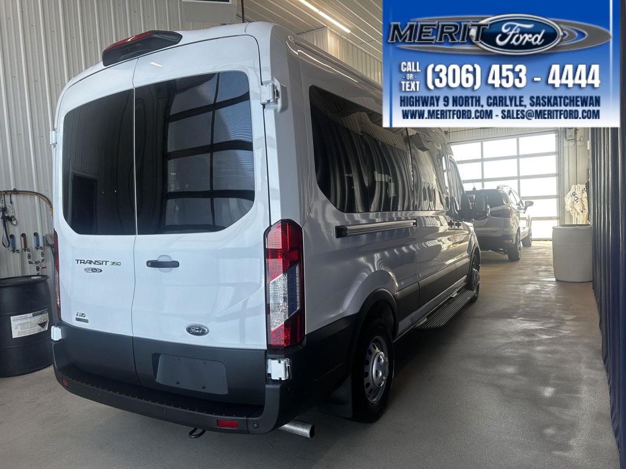 2024 Ford Transit Passenger Wagon XL Photo5