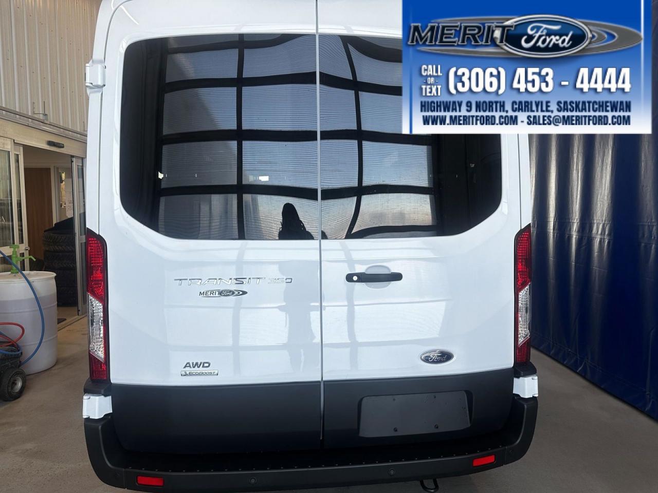 2024 Ford Transit Passenger Wagon XL Photo5