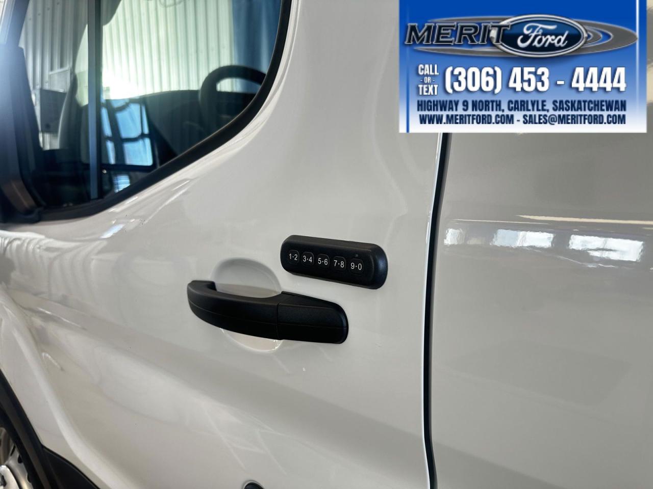 2024 Ford Transit Passenger Wagon XL Photo5