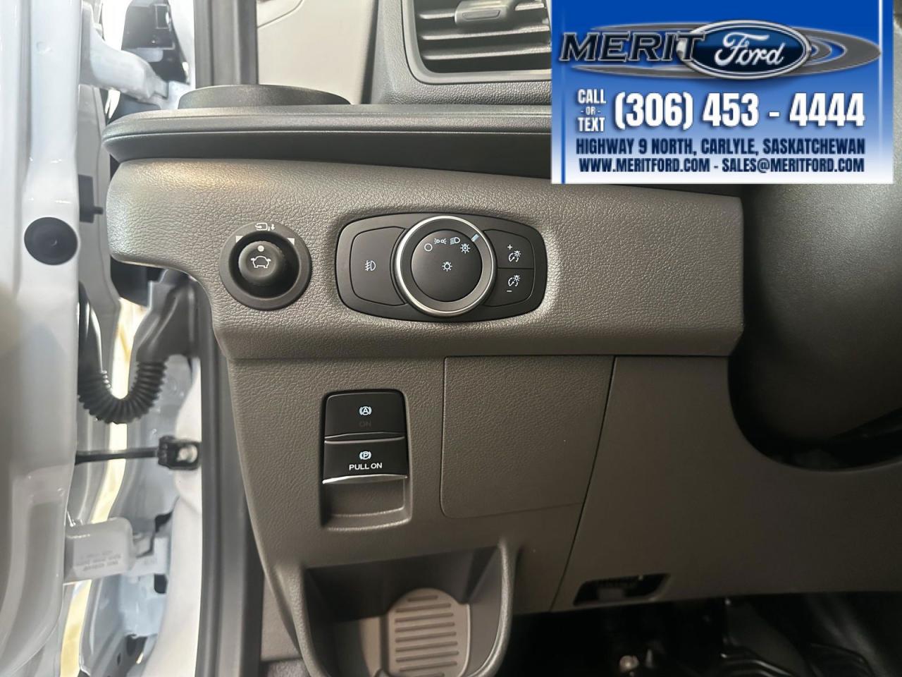 2024 Ford Transit Passenger Wagon XL Photo5