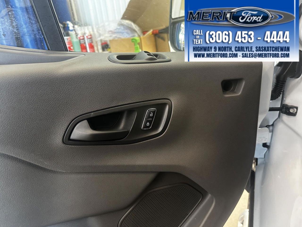 2024 Ford Transit Passenger Wagon XL Photo5
