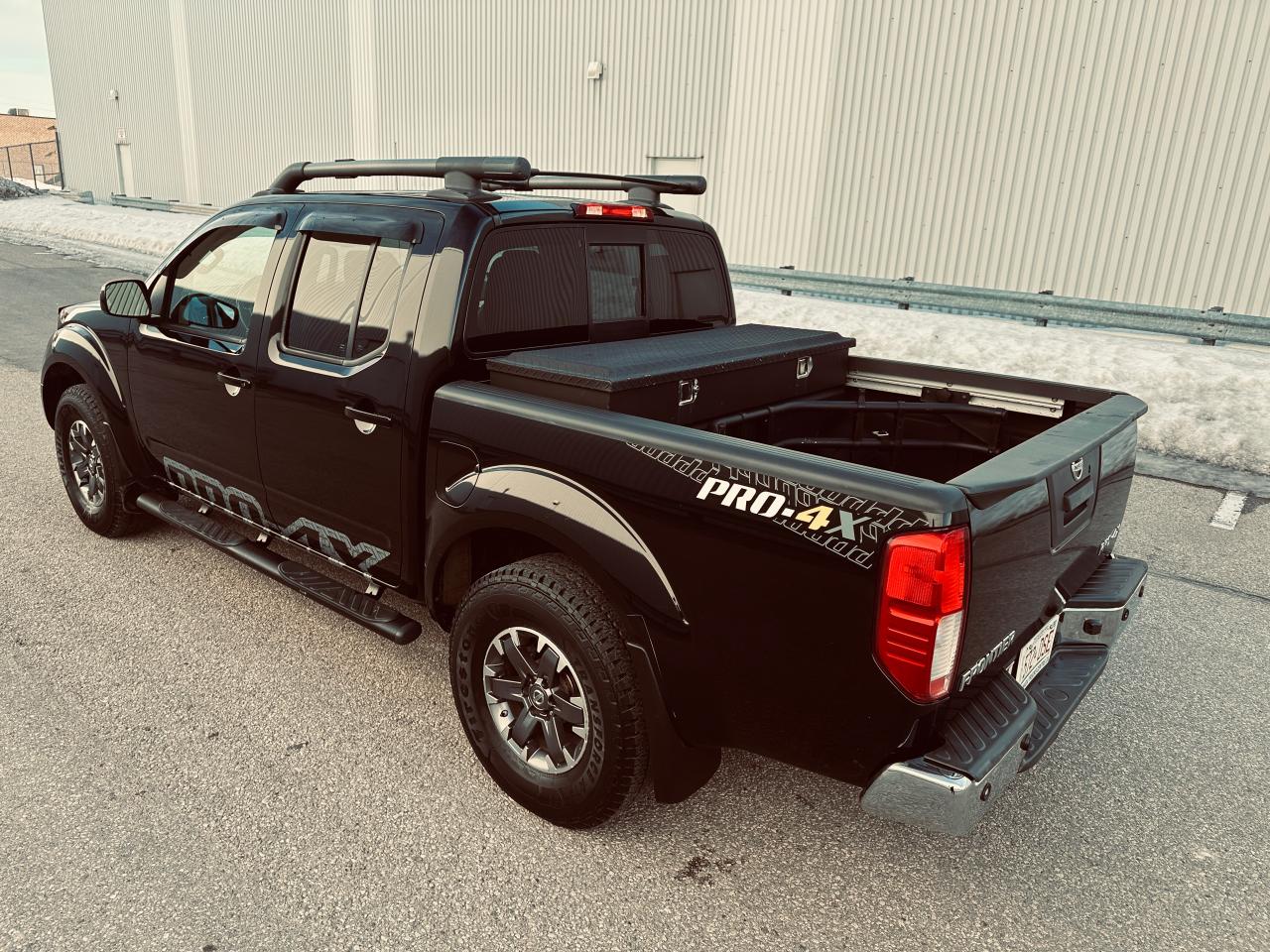 Used 2017 Nissan Frontier CREW CAB PRO-4X SHORT BOX FULLY LOADED for sale in Mississauga, ON