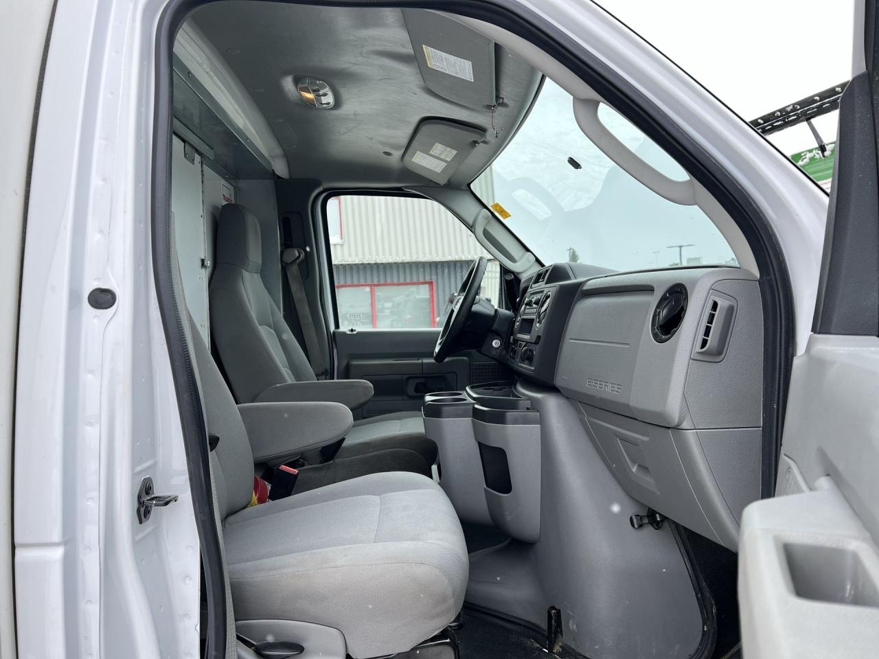 2021 Ford E450 CUBE | DUAL-REAR WHEELS | 16-FT BOX |READY TO WORK Photo