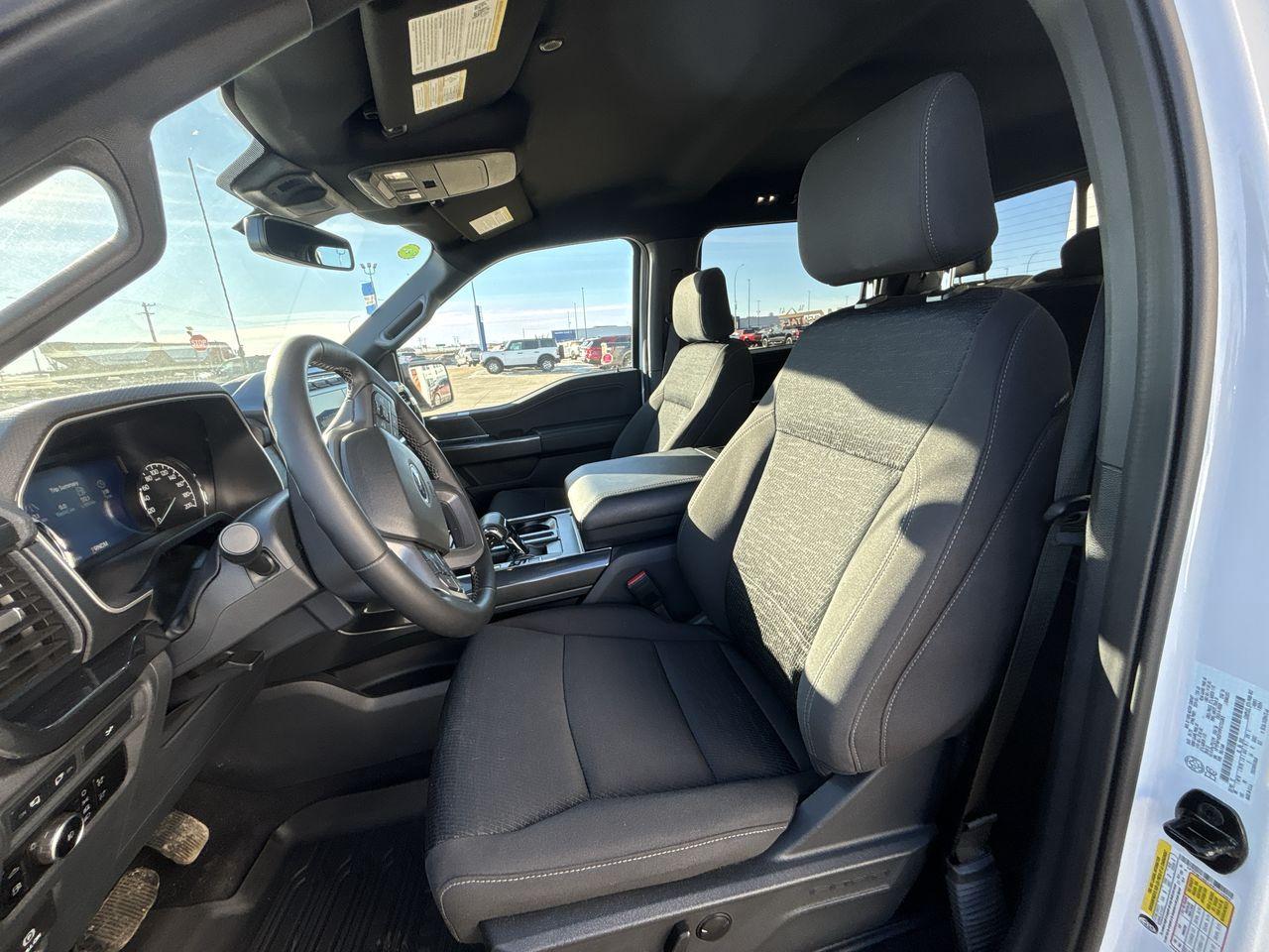 2023 Ford F-150 XLT 4WD SuperCrew 5.5' Box Photo5