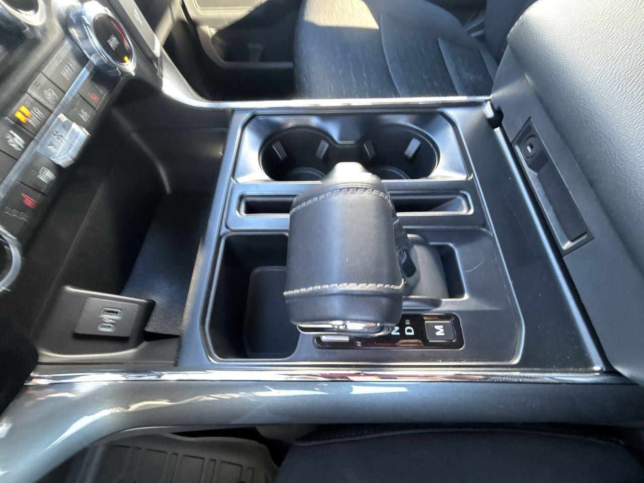 2023 Ford F-150 XLT 4WD SuperCrew 5.5' Box Photo5
