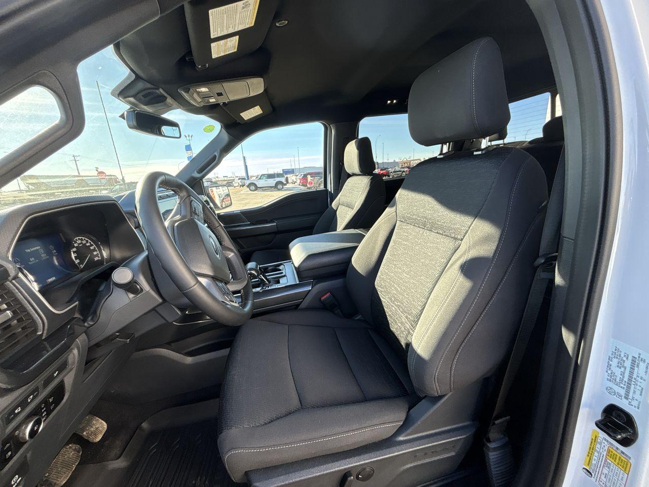 2023 Ford F-150 XLT 4WD SuperCrew 5.5' Box Photo5