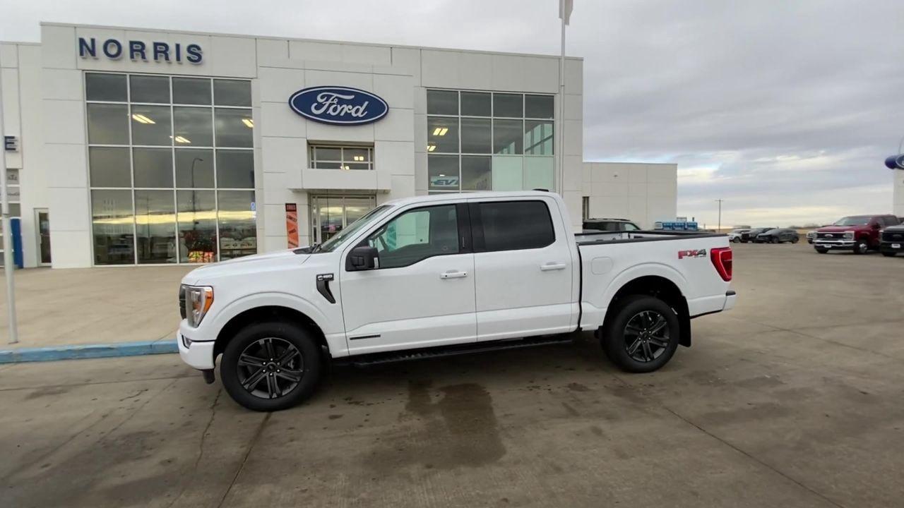 2023 Ford F-150 XLT 4WD SuperCrew 5.5' Box Photo4