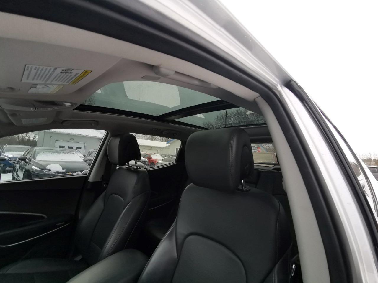 2019 Ford Edge Titanium - Photo #9