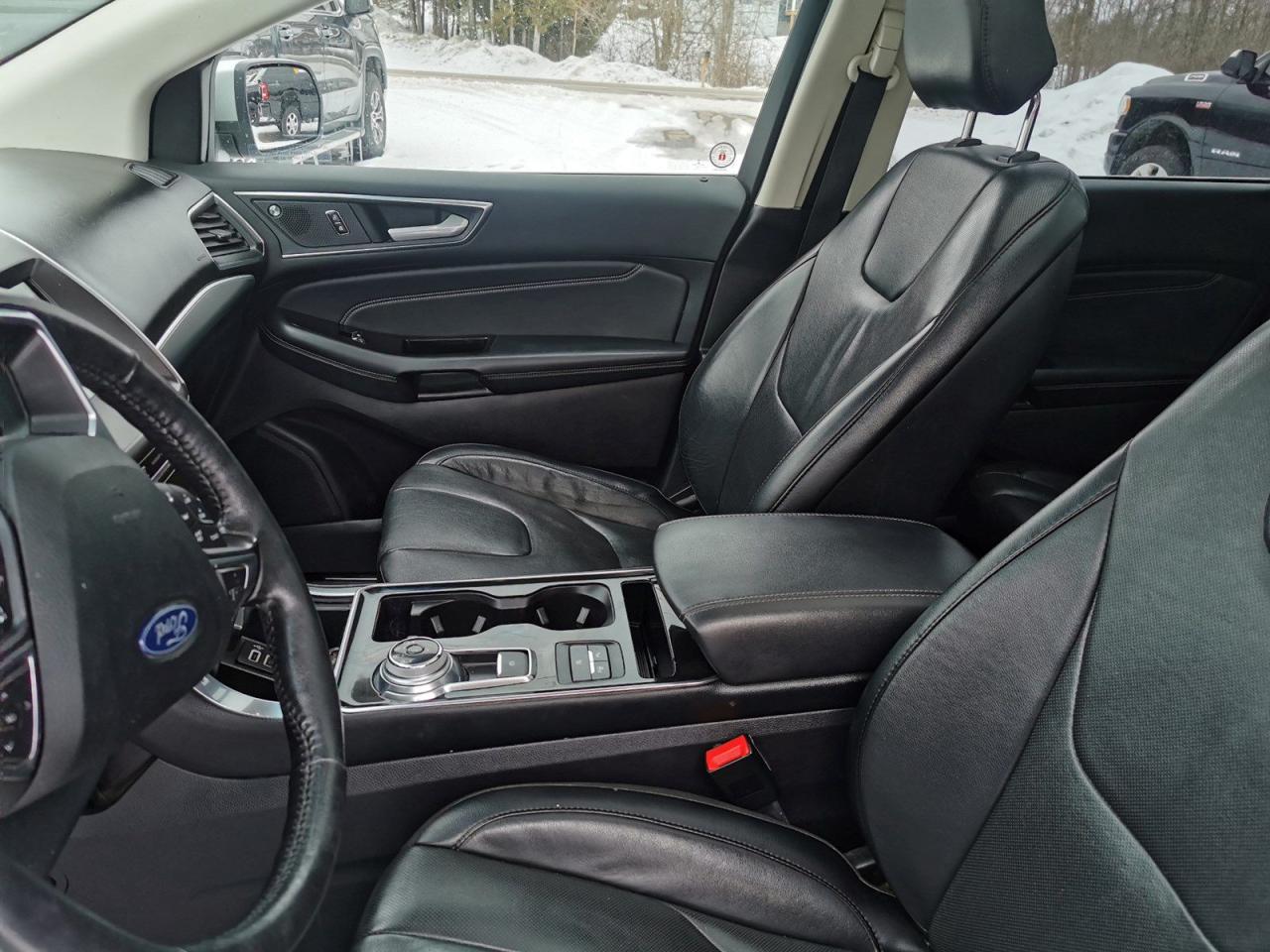 2019 Ford Edge Titanium - Photo #17