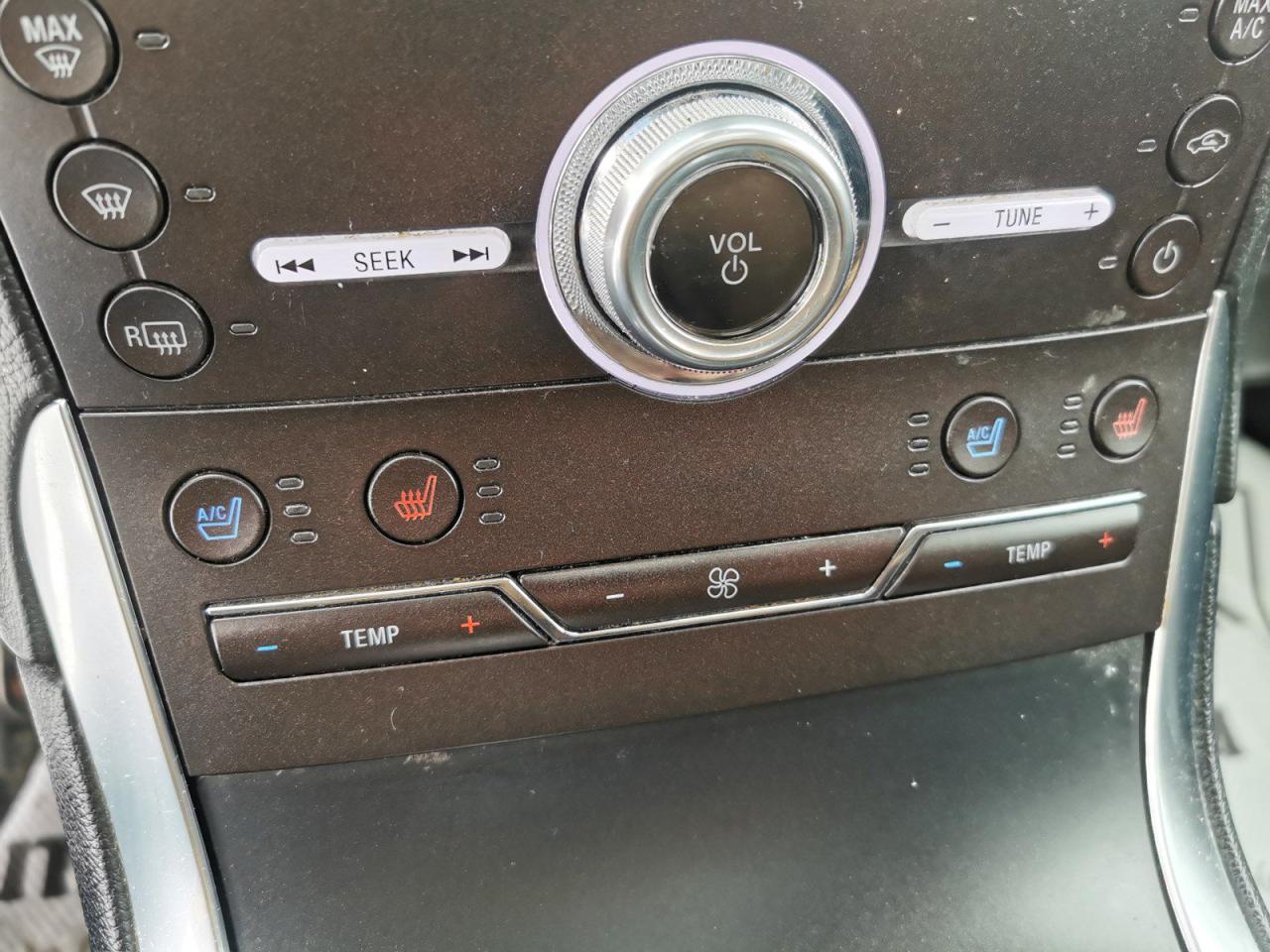 2019 Ford Edge Titanium - Photo #24