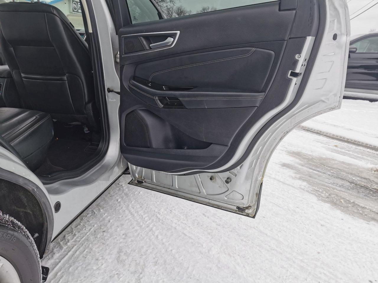 2019 Ford Edge Titanium - Photo #39