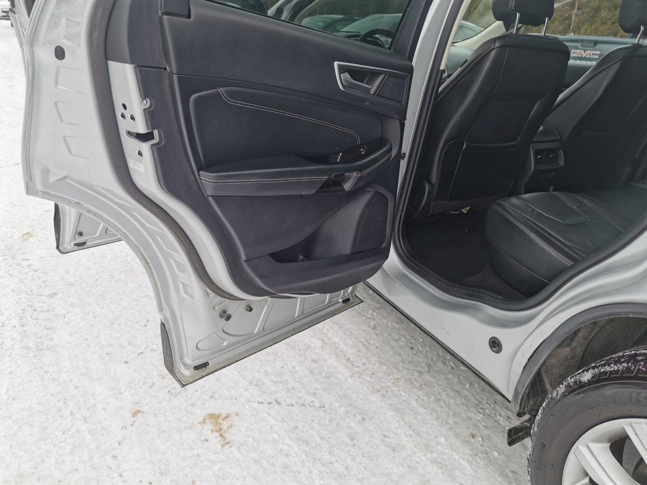 2019 Ford Edge Titanium - Photo #40