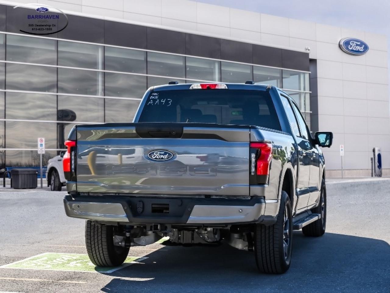 2025 Ford F-150 Lightning Flash Photo2