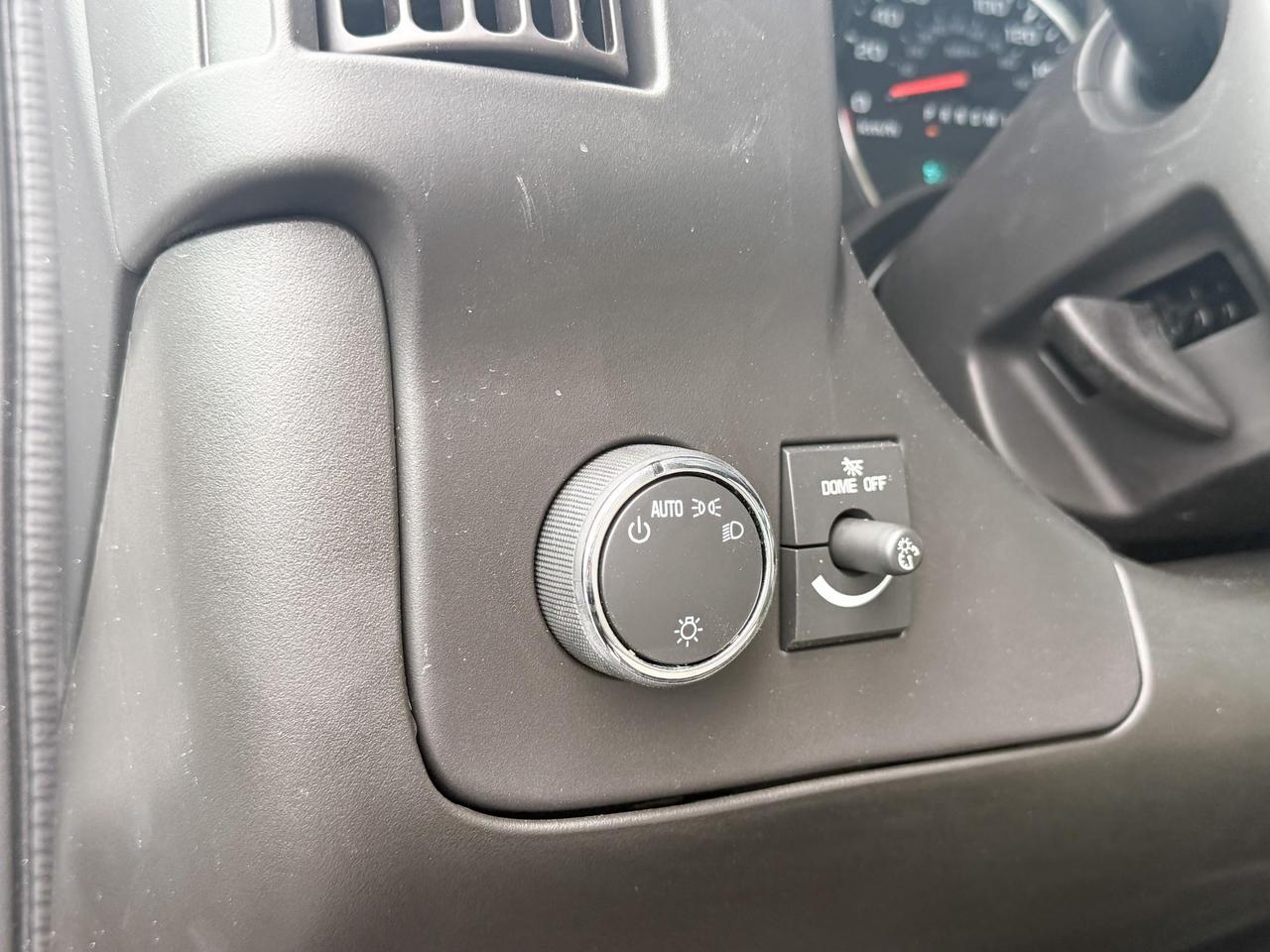 2024 Chevrolet Express Cutaway Work Van 6.6L V8, CLOTH SEATS, AIR CONDITIONING, CRUISE CONTROL, MP3 PLAYER Photo