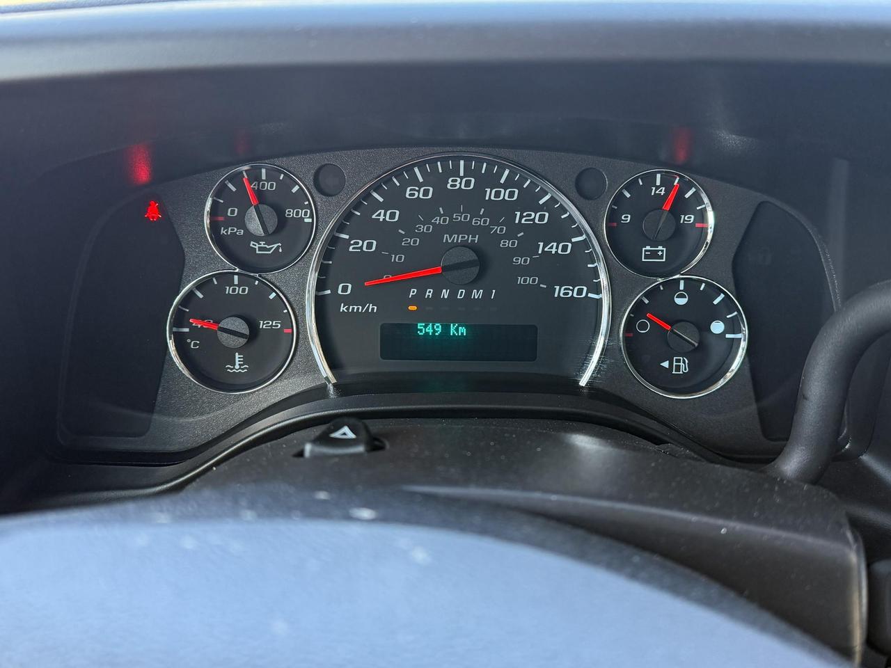 2024 Chevrolet Express Cutaway Work Van 6.6L V8, CLOTH SEATS, AIR CONDITIONING, CRUISE CONTROL, MP3 PLAYER Photo