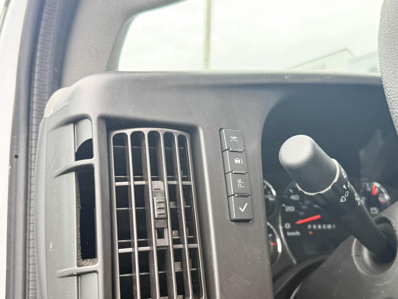 2024 Chevrolet Express Cutaway Work Van 6.6L V8, CLOTH SEATS, AIR CONDITIONING, CRUISE CONTROL, MP3 PLAYER Photo