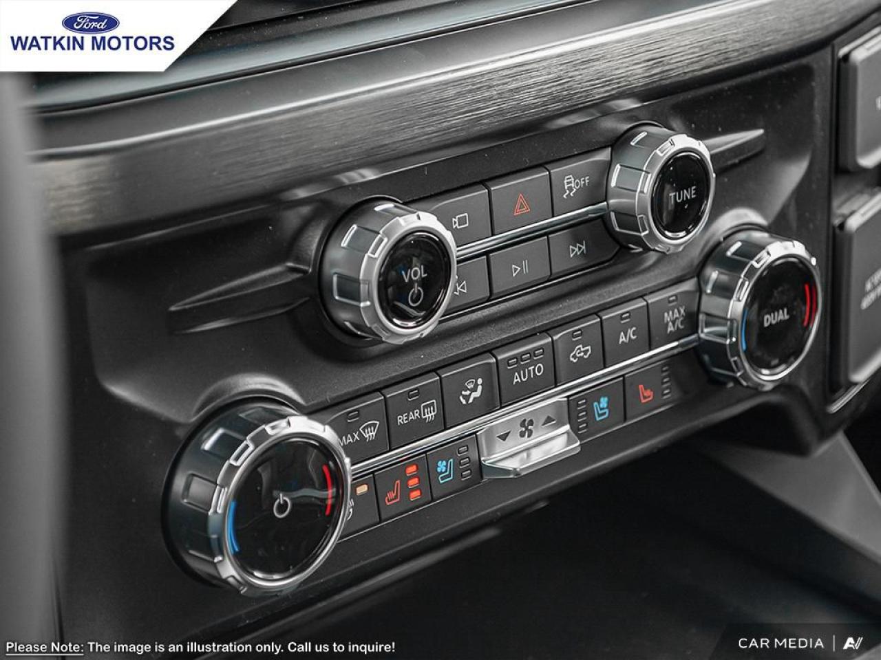 2025 Ford Super Duty F-350 Lariat Photo24