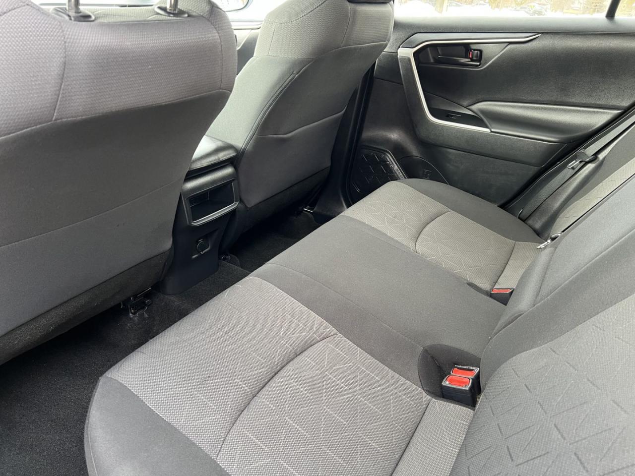 2019 Toyota RAV4 LE AWD - Photo #13