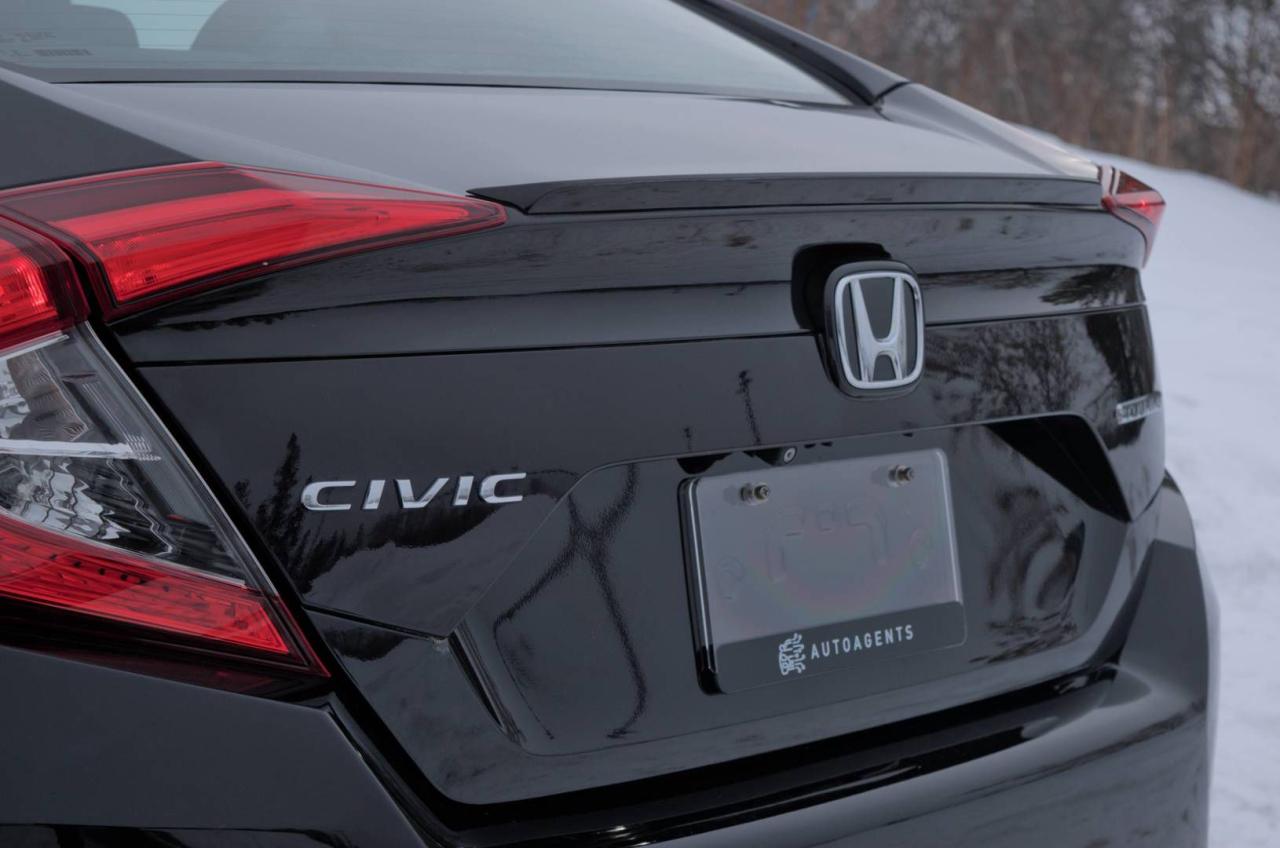 2017 Honda Civic Touring Sedan CVT - Photo #4