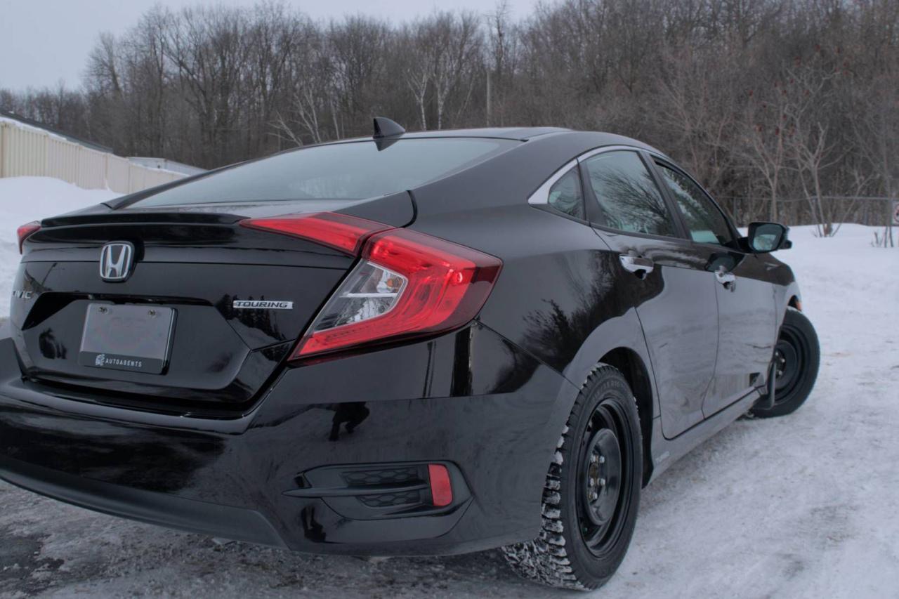 2017 Honda Civic Touring Sedan CVT - Photo #3